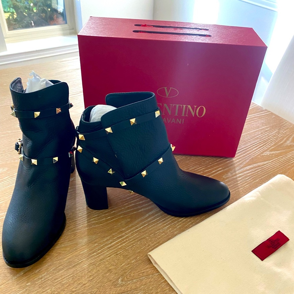Valentino Garavani Rockstud Calfskin Booties - Brand New.
